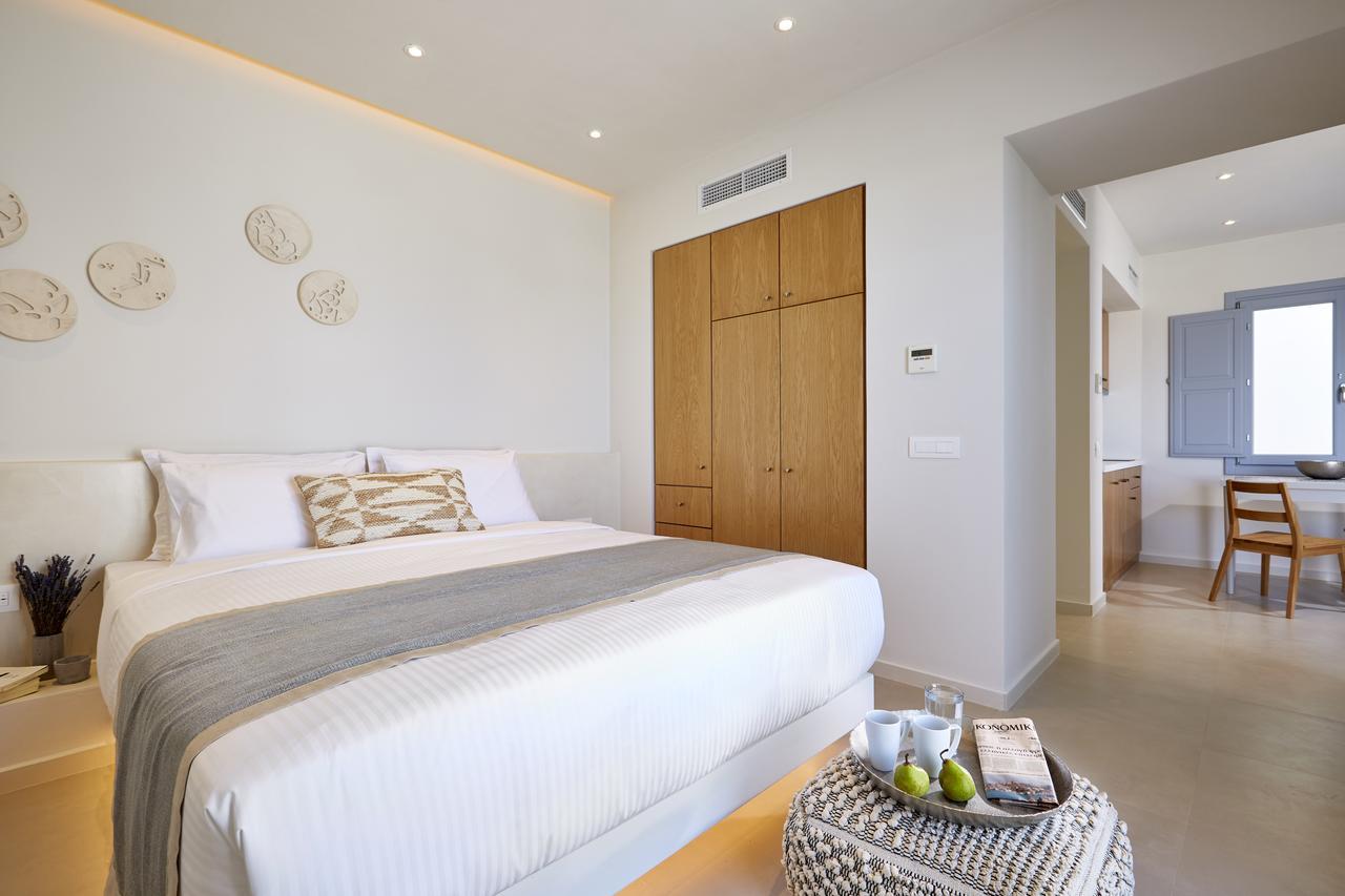 Nova Luxury Suites Pyrgos Kallistis Bagian luar foto