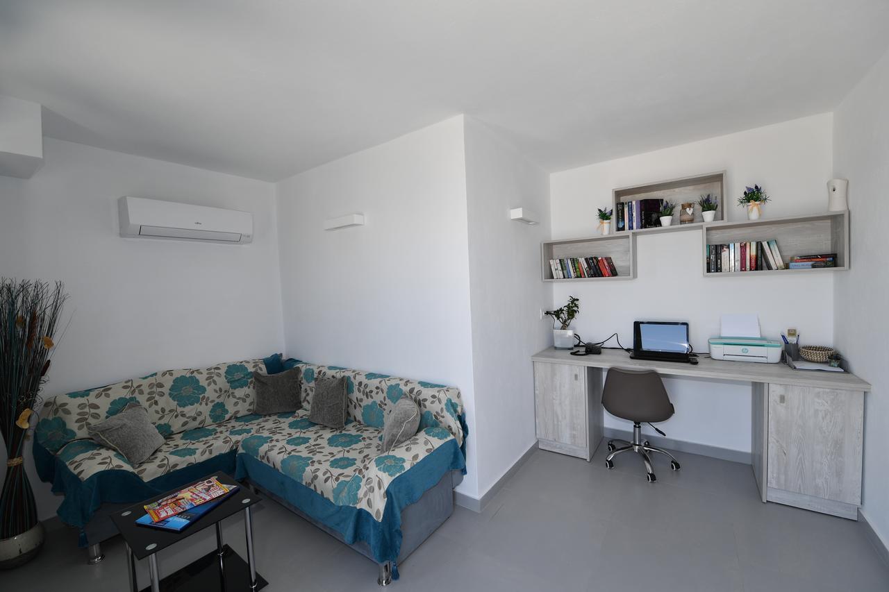 Nova Luxury Suites Pyrgos Kallistis Bagian luar foto